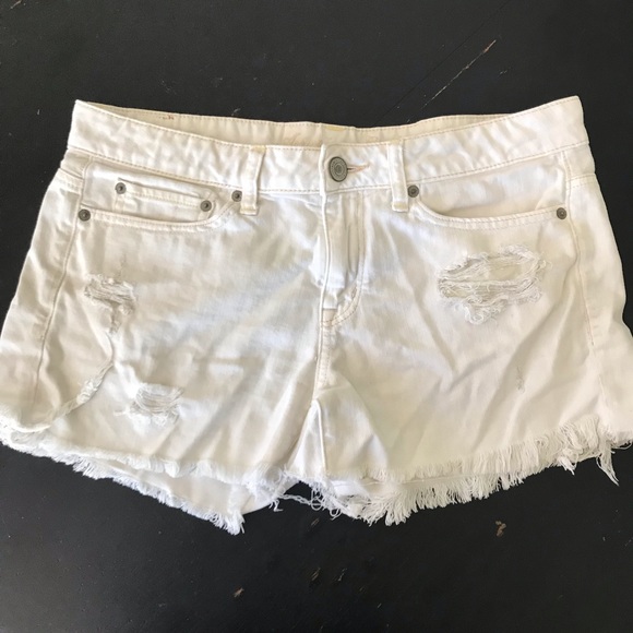 American Eagle white shorts size 6 - Picture 1 of 3